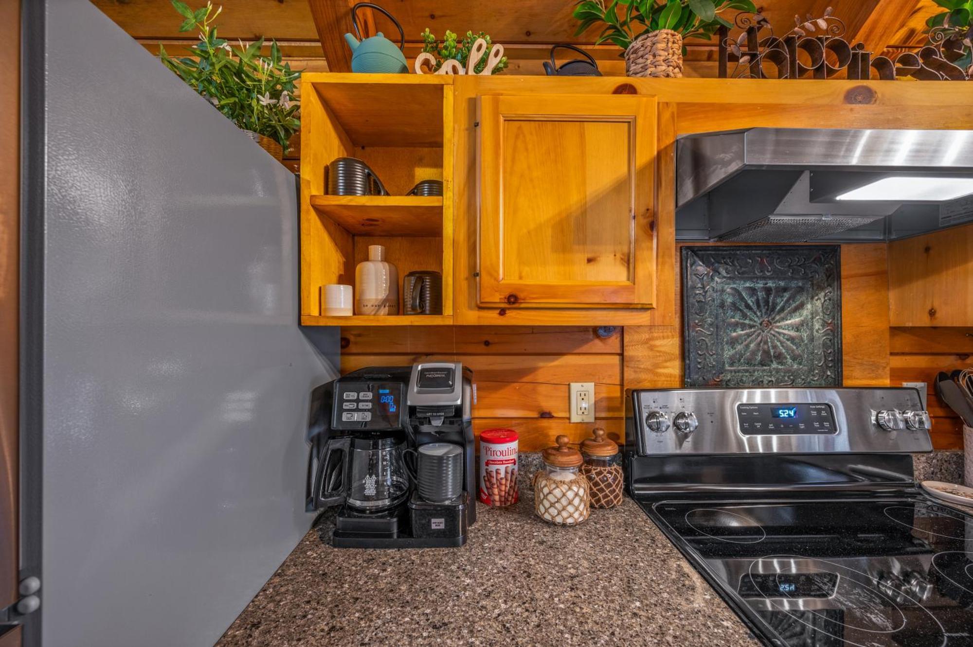 Log Cabin, Hot Tub, Fireplace, Pool Table & Views! Сев'єрвілл Екстер'єр фото