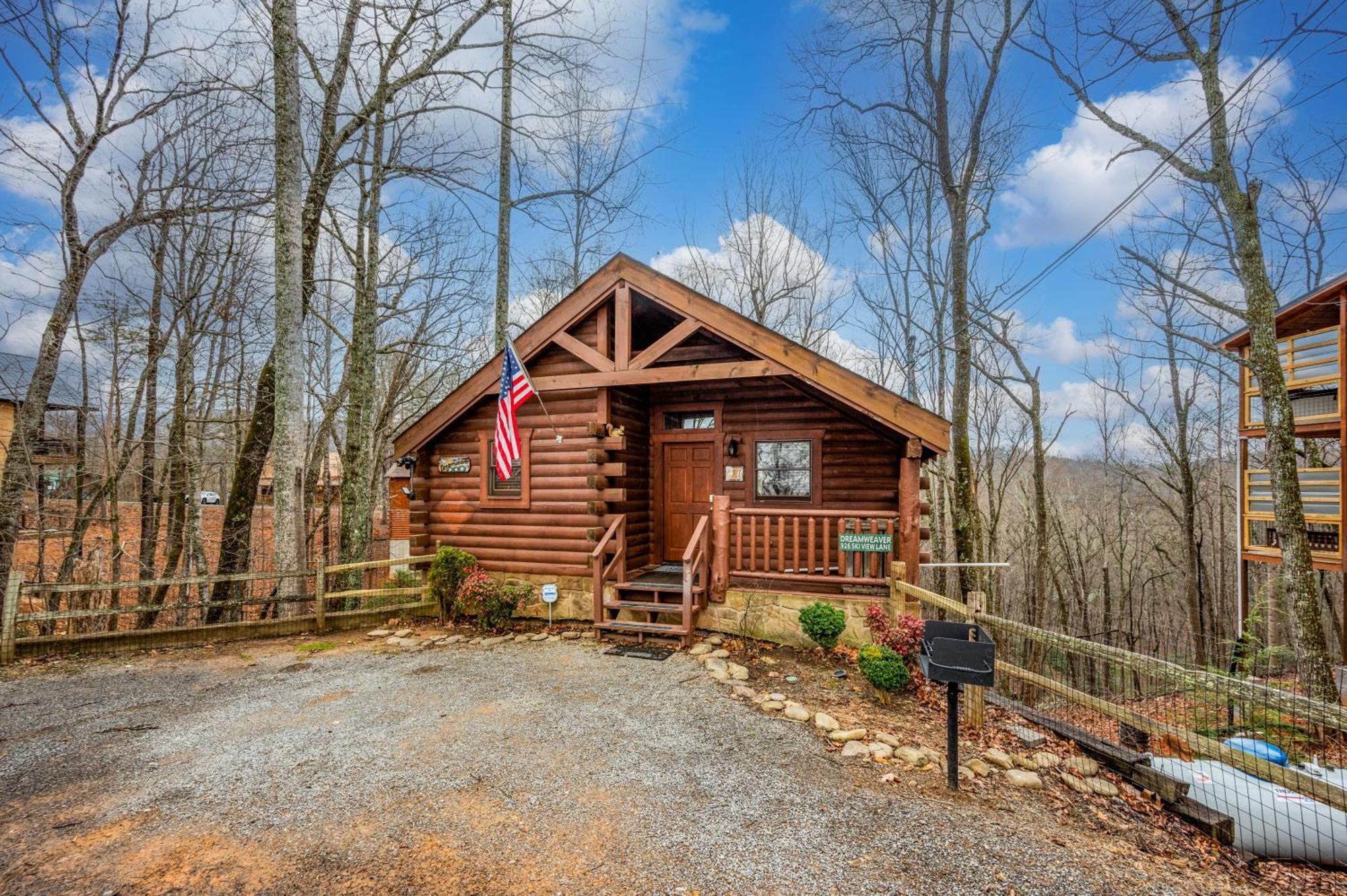 Log Cabin, Hot Tub, Fireplace, Pool Table & Views! Сев'єрвілл Екстер'єр фото